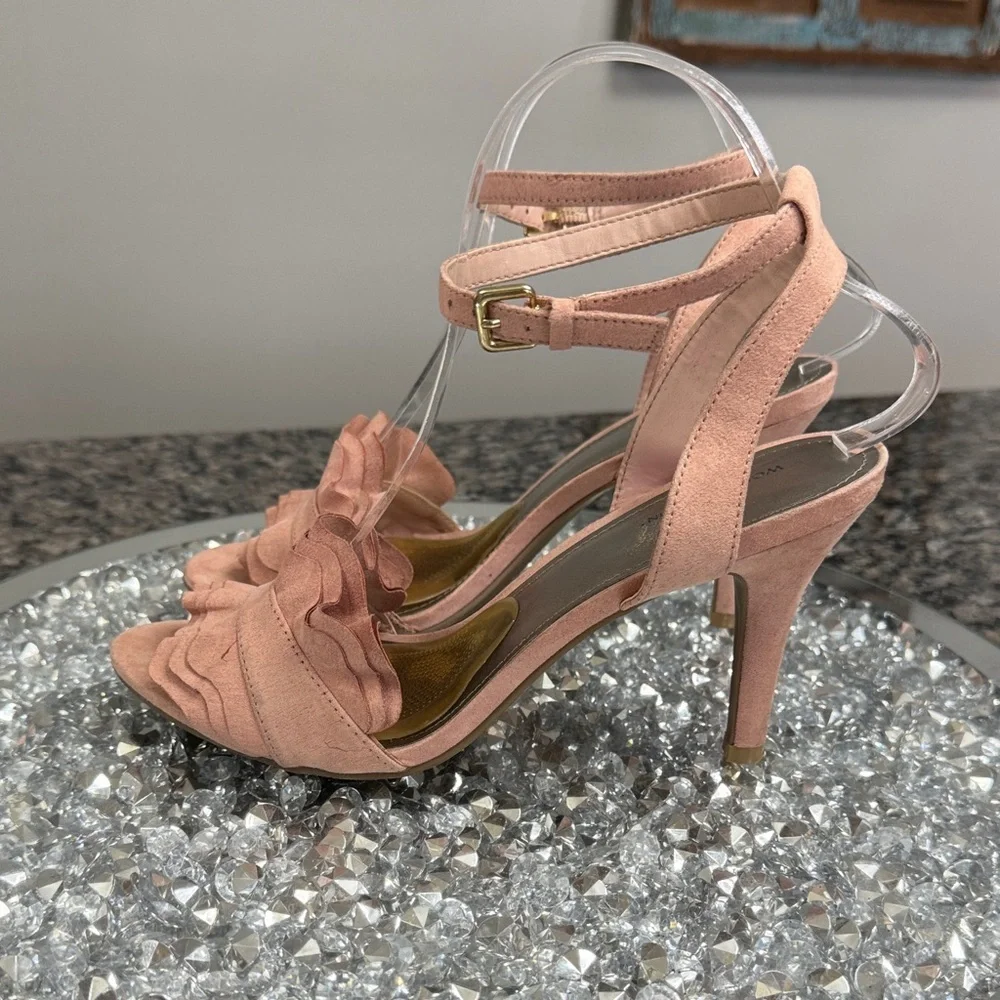 Worthington Blush Ruffle Heels 8